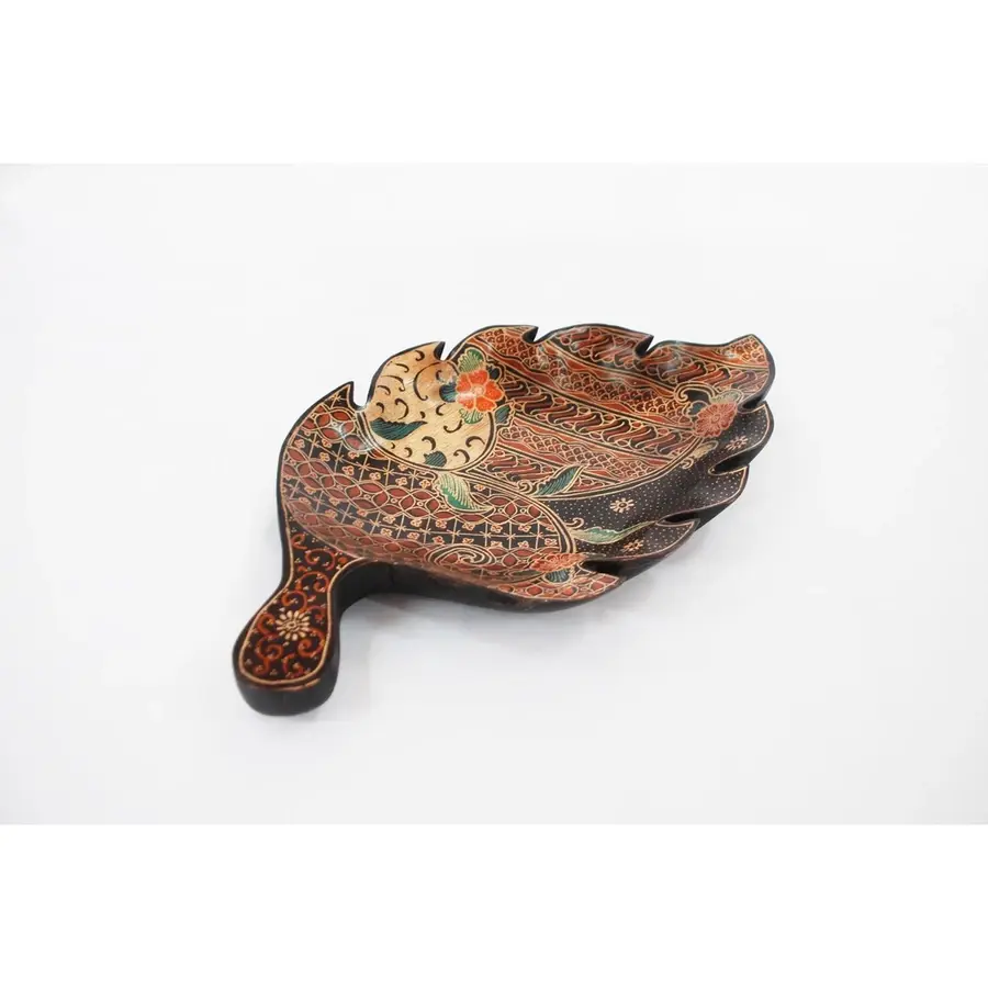 Artisan Carved Breadfruit Leaf Wooden Plate